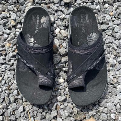 Merrell Sandals & Shoes, Womenâ€™s Size 7/7.5 (O-HS)
