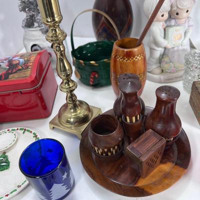 Holiday smalls and collectibles