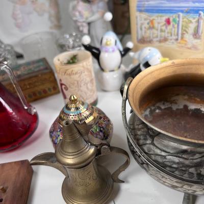 Holiday smalls and collectibles