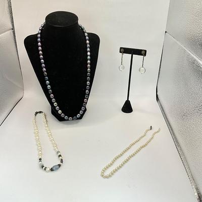 742 Black Freshwater Pearl and Cultured Pearl Lot