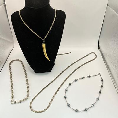 744 Vintage Scrimshaw Pendant Necklace with Silvertone Necklaces