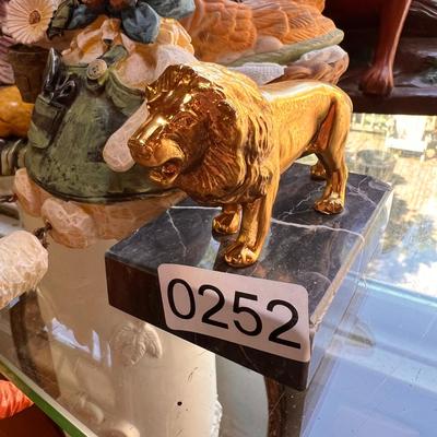 Big Lot Ceramic Figurines - Napcoware, Atlantic