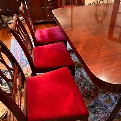 Antique Duncan Phyfe Style Dining Room Table + Chairs 62"x29"x42"
