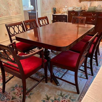 Antique Duncan Phyfe Style Dining Room Table + Chairs 62"x29"x42"