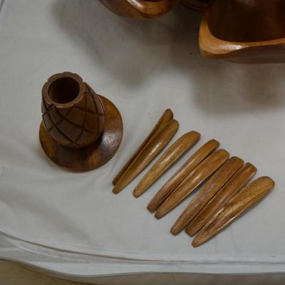 Monkey Pod Lotus Spinning Salad/Snack Bowl with Utensils