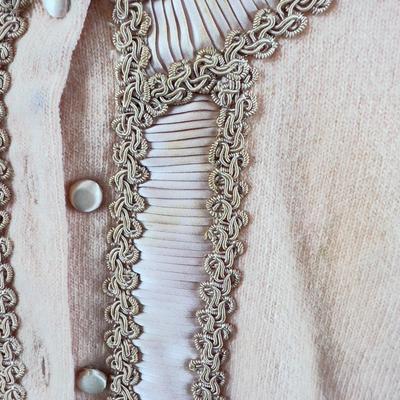 775 Vintage Peach Cardigan "The Clothes Line" Towson, MD