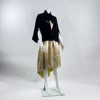 779 Antique Formal Dress & Velvet Cape