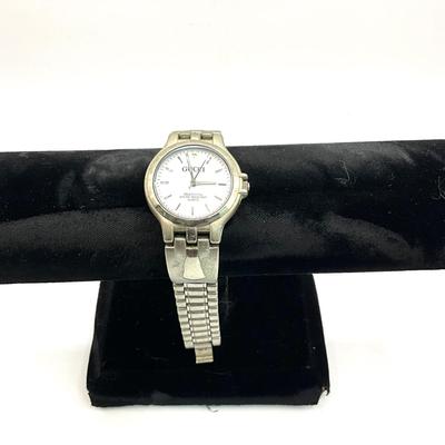 749 GUCCI Diamond Stainless Steel Water Resistant Quartz