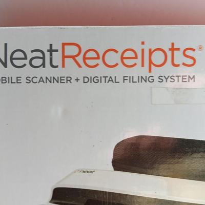 Brand new Neat Receipts Mobile scanner and Digital filing system with travel case