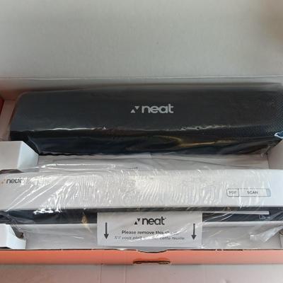 Brand new Neat Receipts Mobile scanner and Digital filing system with travel case