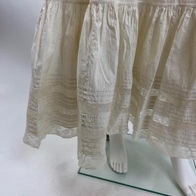 783 Vintage Cottagecore Cotton & Lace Dress