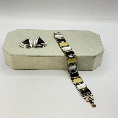 760 Black , White , Silvertone Bracelet with Sterling Onyx Pierced Earrings