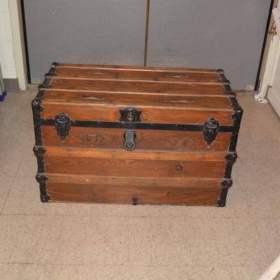Antique/Vintage Lined, Cedar Bottom Trunk
