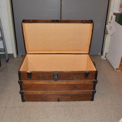 Antique/Vintage Lined, Cedar Bottom Trunk