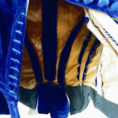 Lot 787 Antique Victorian Era Blue Crushed Velvet Top