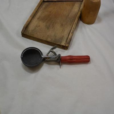 Lot of Vintage Kitchen Items