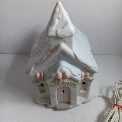 Enesco Precious Moments Sugar Town Chapell / Church