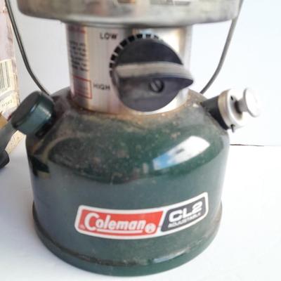 Coleman two mantel gas Lantern