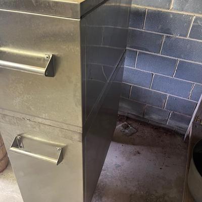 Steeltek Rolling Two Piece Locking Toolbox (BG-MG)