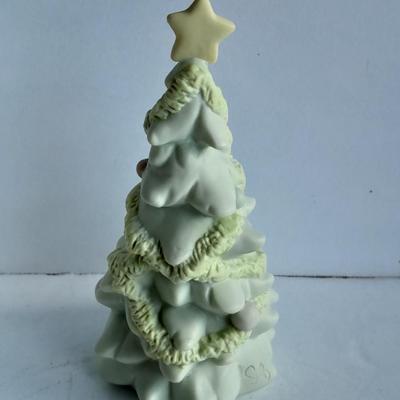 Enesco Precious Moments Collection Sugar Town Tree and fence piece with a bluebird