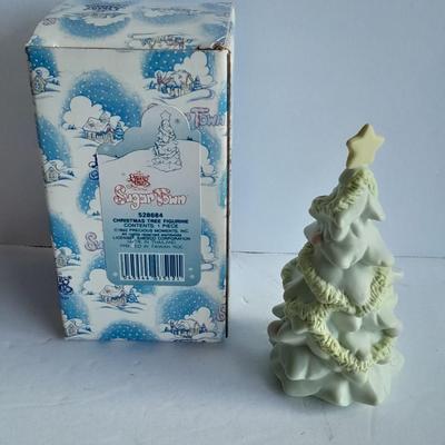 Enesco Precious Moments Collection Sugar Town Tree and fence piece with a bluebird