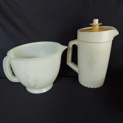 Vintage Tupperware (K-BBL)
