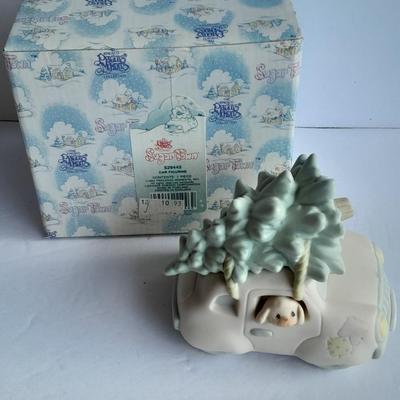 Enesco Precious Moments Collection Sugar Town Car Figurine