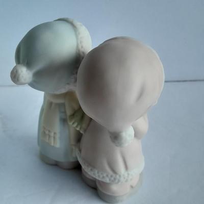 Enesco Precious Moments Collection Sugar Town Tammy and Debbie Bearing Gifts Figurine