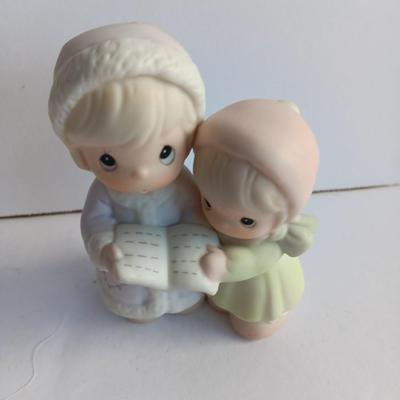 Enesco Precious Moments Sugar Town Collection Aunt Ruth and Aunt Dorothy Figurine