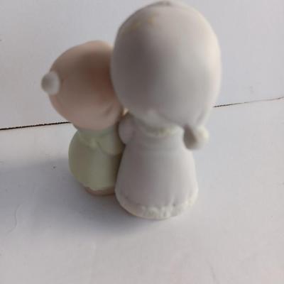Enesco Precious Moments Sugar Town Collection Aunt Ruth and Aunt Dorothy Figurine