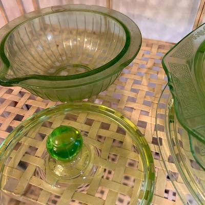 Lot Uranium Depression Glass