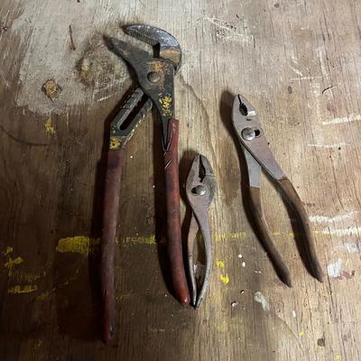 Pliers & Hammers (BG-MG)