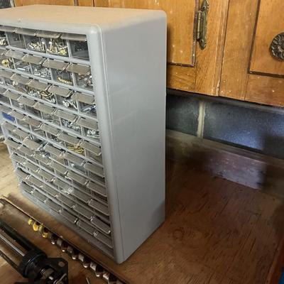 Hardware & More (BG-MG)