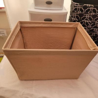 Large Assortment of Storage Baskets and Bins (K-CE)