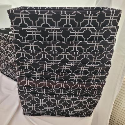 Large Assortment of Storage Baskets and Bins (K-CE)