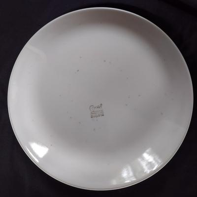 Holly Days Corningware and Corelle Dishes (K-BBL)