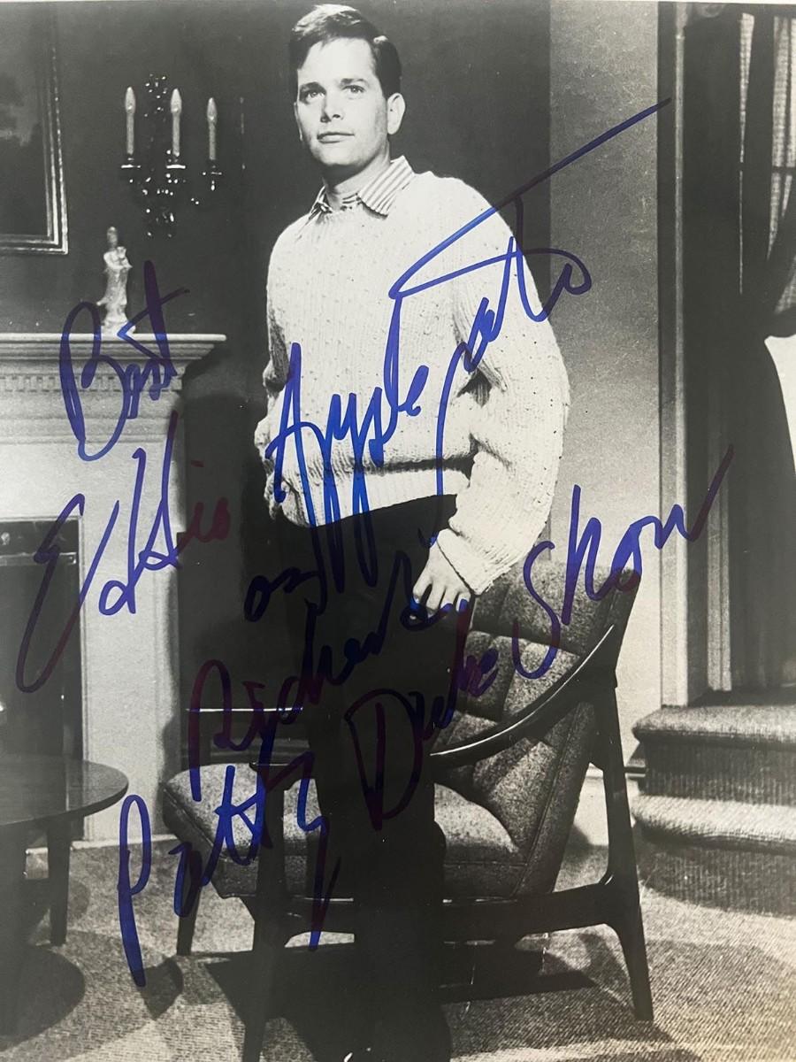 Eddie Applegate signed photo | EstateSales.org
