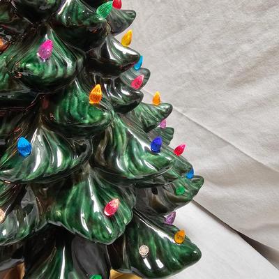 Green Ceramic Christmas Tree  + Base  (BO-JS)