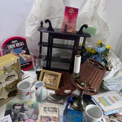 Large lot of unusual collection