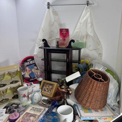 Large lot of unusual collection