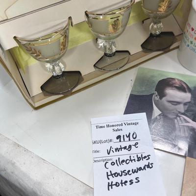 Large lot of unusual collection