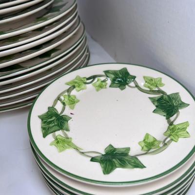 Franciscan ivy set for 10 china and glasses