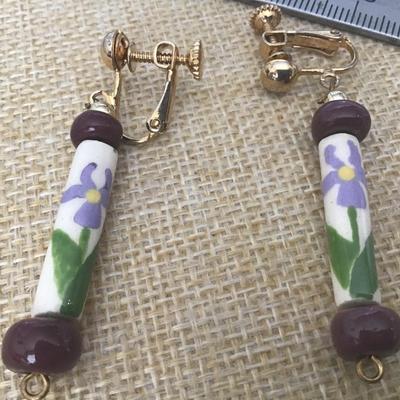 Vintage Glass Iris Purple Earrings