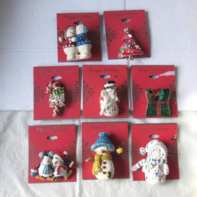 Lot 619:  Lot of Christmas Theme Brooch/Pins