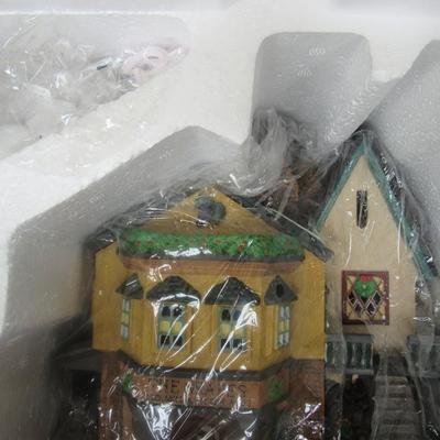 Lot 622:  Older Retired Dept 56 Charles Dickens Heritage Village House