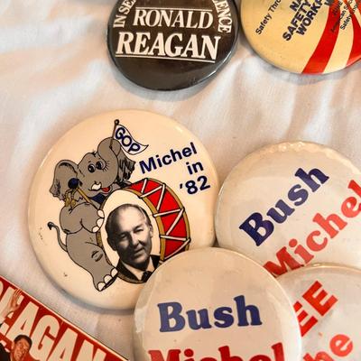 Lot Vintage Pin Back Buttons