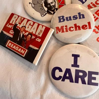 Lot Vintage Pin Back Buttons