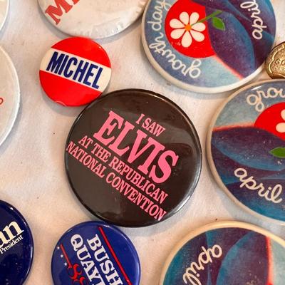 Lot Vintage Pin Back Buttons