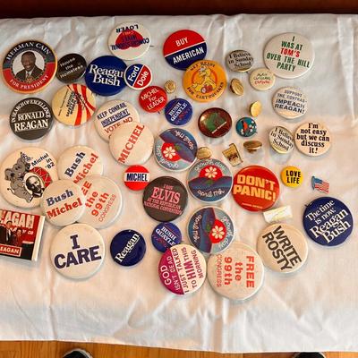 Lot Vintage Pin Back Buttons