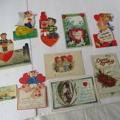 Lot 623:  Lot of Vintage Valentines and Valentine Post Cards